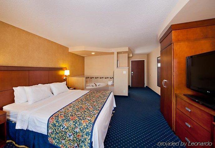 Courtyard By Marriott Fort Smith Downtown Δωμάτιο φωτογραφία