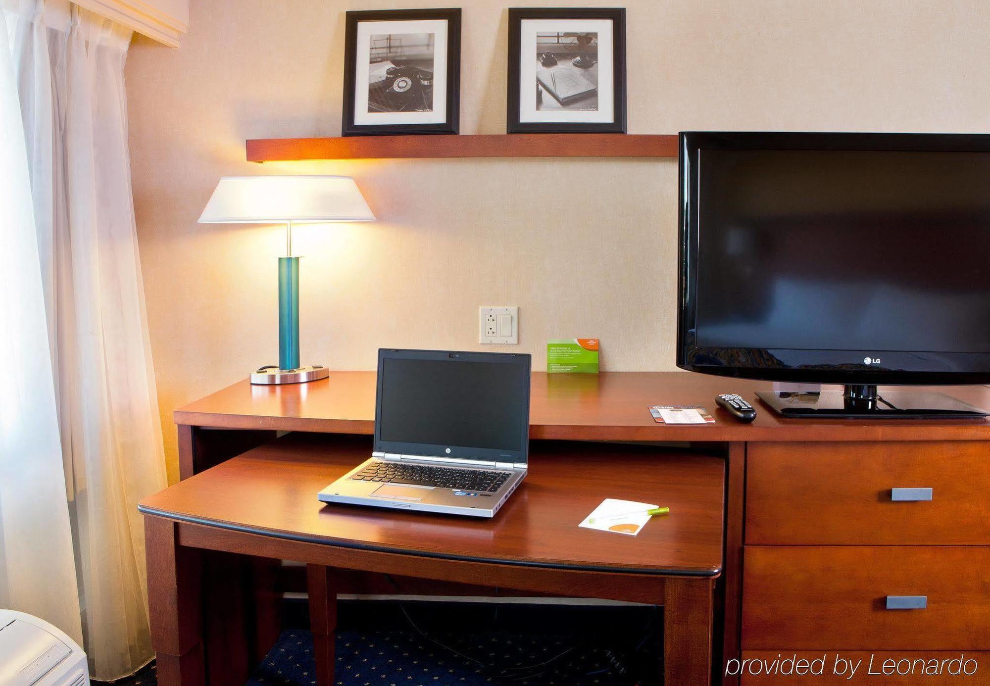 Courtyard By Marriott Fort Smith Downtown Δωμάτιο φωτογραφία